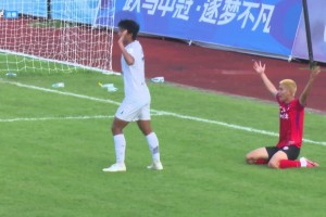 中冠联赛现争议判罚！你认为这球是点球吗？