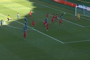 仅4分钟即告失守，中国女足防线出现失误，0-1不敌韩国女足陷入落后局面